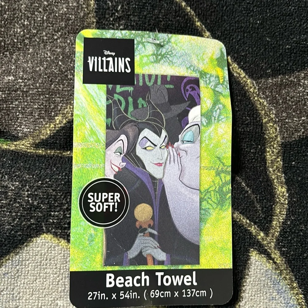 Disney Villains beach towel NWT
